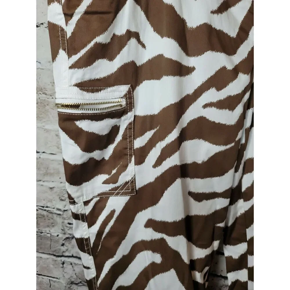 Chico's Size 3 Women's Brown White Animal Print Cargo Capris Pants Size XL t76